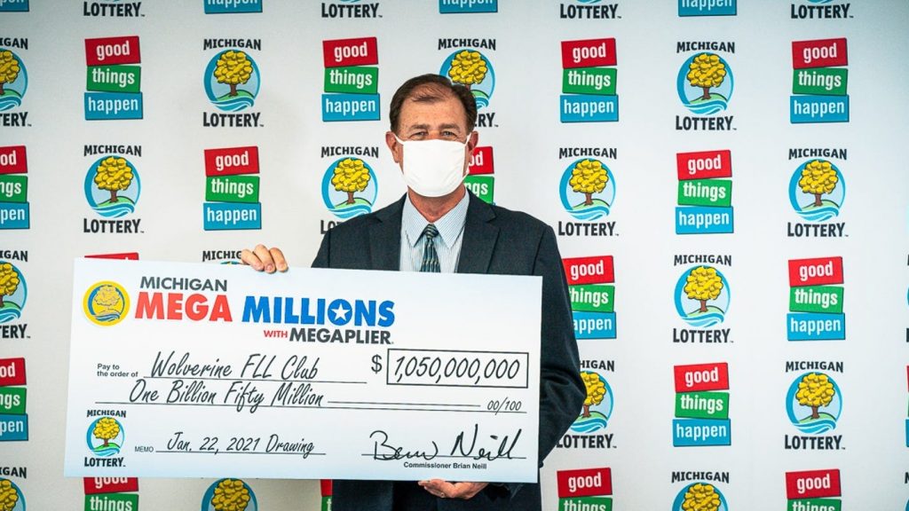 Pemenang lotere mengklaim hadiah senilai 1 miliar Novi Mega Millions